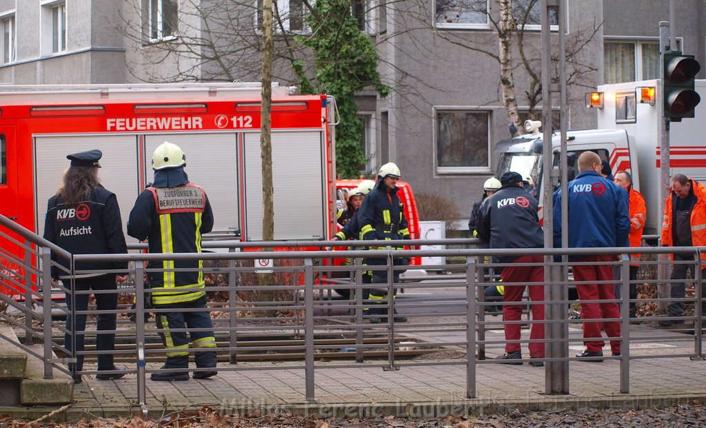 KVB Zug entgleist Koeln Suelz Suelzguertel P076.JPG